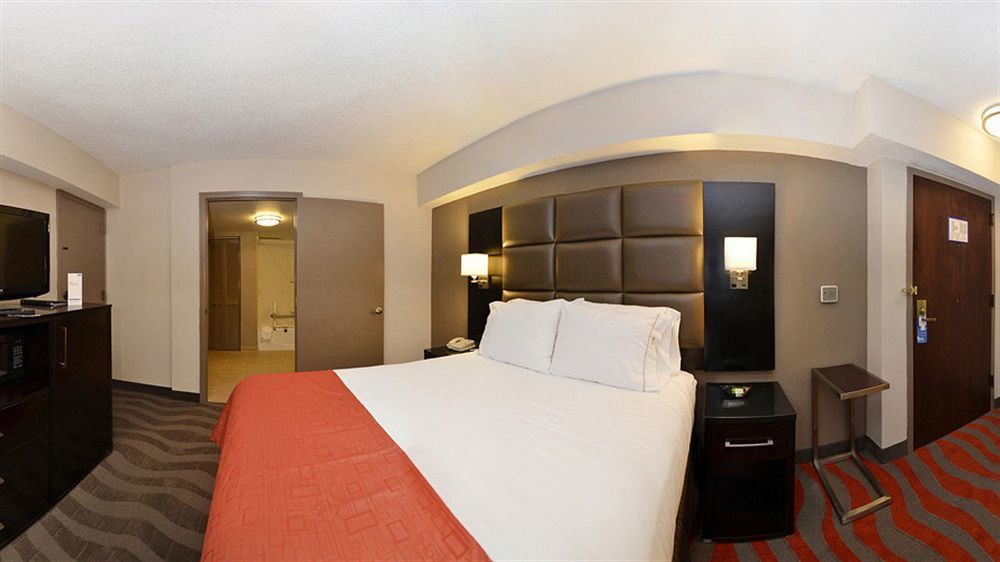 Holiday Inn Express Burlington By Ihg Exterior foto